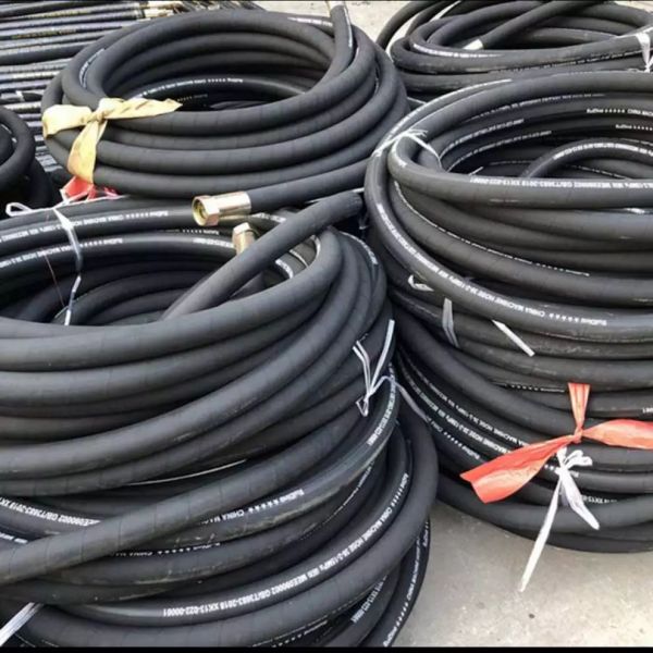 أنابيب النفط